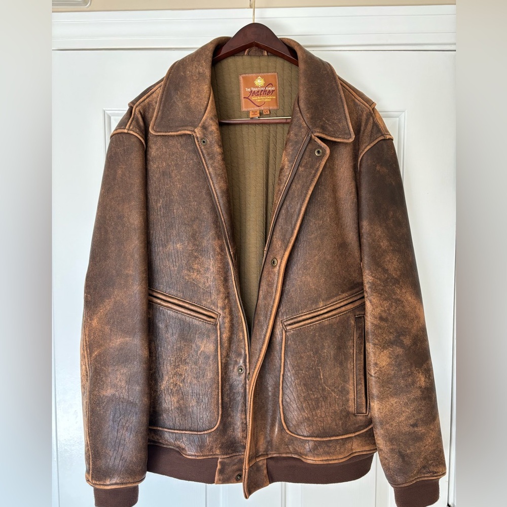 Vintage leather jacket by Territory Ahead. Men’s L/T.